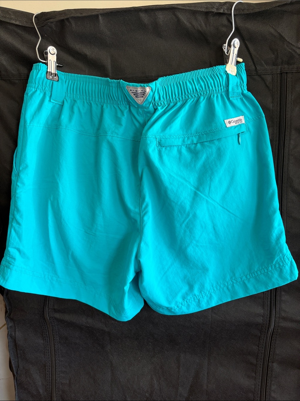 Columbia Men’s Bright Turquoise Hybrid Shorts